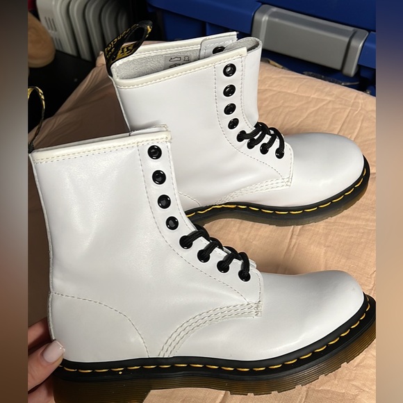 Dr. Martens Shoes - Dr Martens boots size 5
